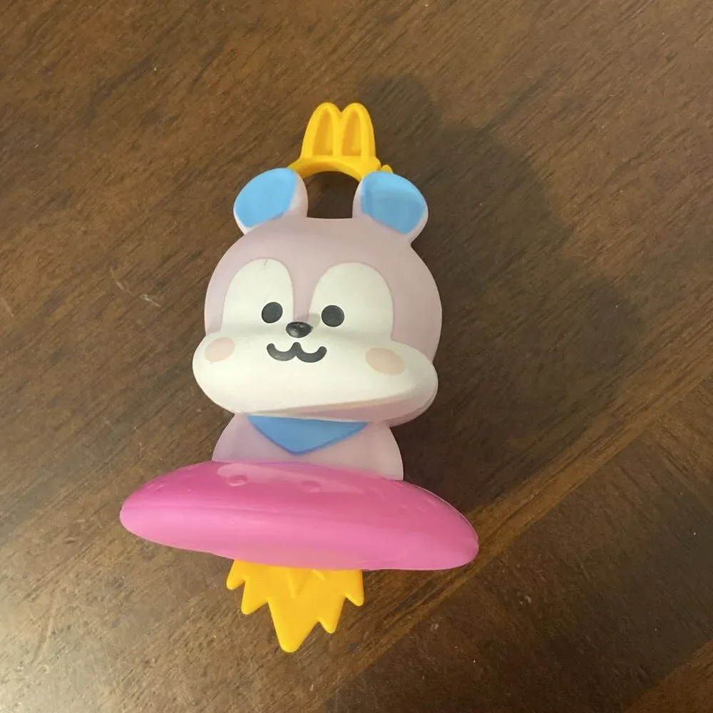 McDonald's BT21 Happy Meal Toys Set of 5 UFO Spinner Figures Yellow Hanger